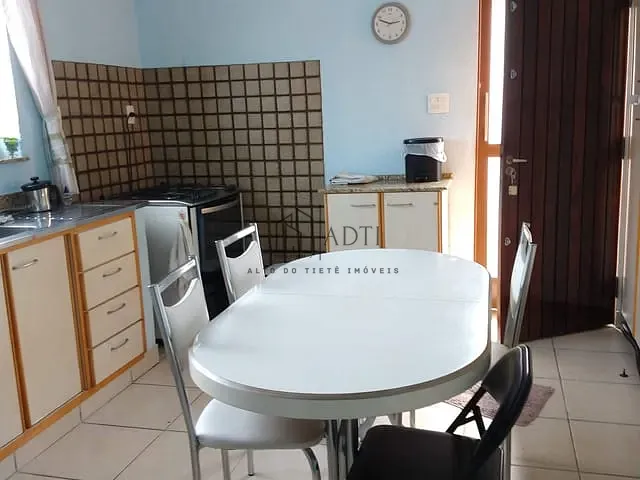 Casa com 300m², à venda, no bairro Centro em Suzano