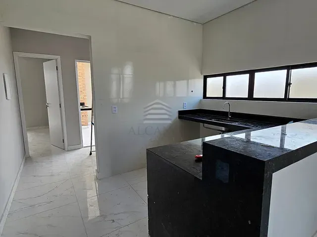 Casa com 259m² 3 quartos e 3 banheiros, à venda, no bairro Verde Lar em Teresina