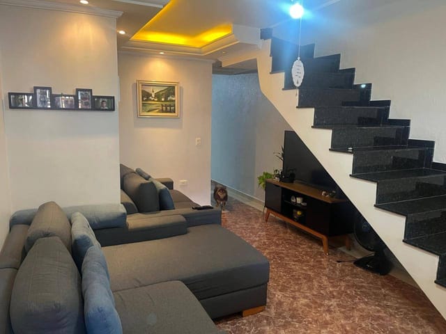 Casa 3 quartos e 4 banheiros, à venda, no bairro Jardim Utinga em Santo André