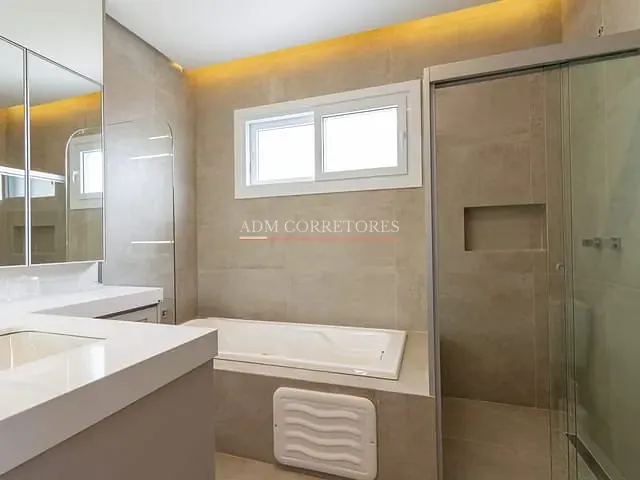 Casa com 250m² 3 quartos e 3 banheiros, à venda, no bairro Centro em Gravataí