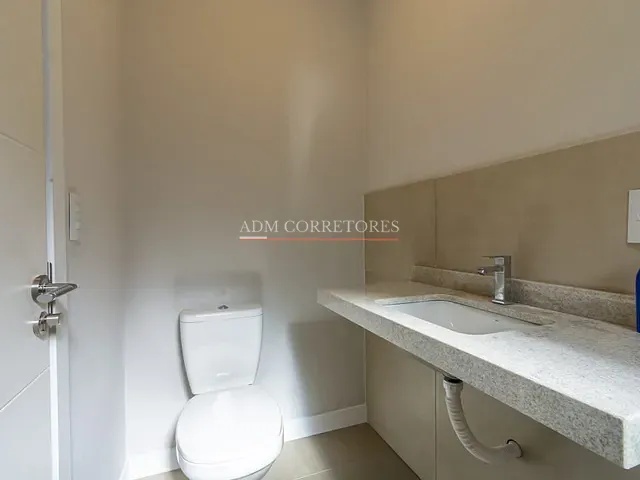 Casa com 250m² 3 quartos e 3 banheiros, à venda, no bairro Centro em Gravataí