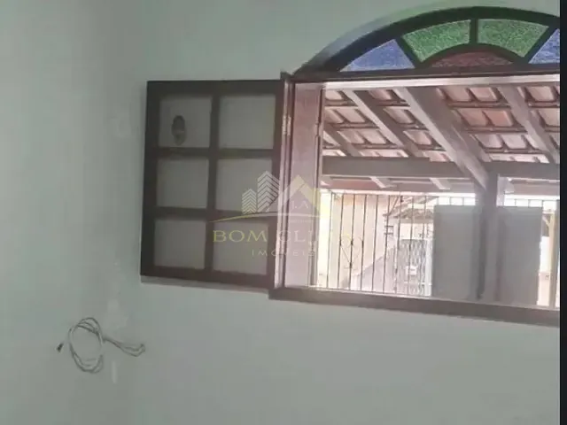 Casa 3 quartos e 2 banheiros, à venda, no bairro Monte Castelo em Juiz de Fora