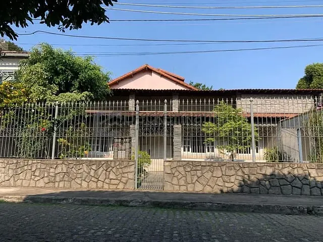 Casa 8 quartos e 7 banheiros, à venda, no bairro Sam Remo em Volta Redonda
