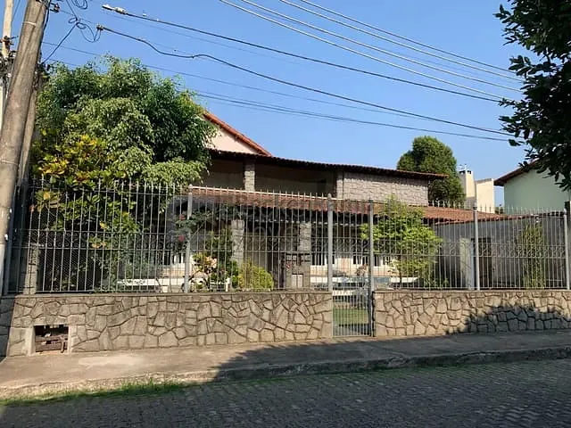 Casa 8 quartos e 7 banheiros, à venda, no bairro Sam Remo em Volta Redonda