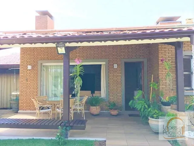 Casa com 800m² 3 quartos e 2 banheiros, à venda, no bairro Jardim do Lago em Atibaia