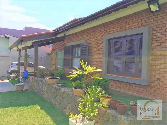 Casa com 800m² 3 quartos e 2 banheiros, à venda, no bairro Jardim do Lago em Atibaia