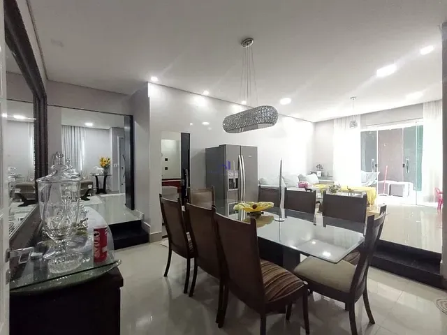 Casa com 800m² 4 quartos e 5 banheiros, à venda, no bairro Setor Habitacional Arniqueira em Brasília