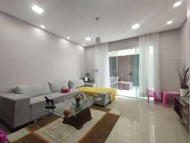 Casa com 800m² 4 quartos e 5 banheiros, à venda, no bairro Setor Habitacional Arniqueira em Brasília