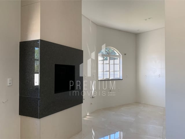 Casa 4 quartos e 2 banheiros, à venda, no bairro ORFÃS em PONTA GROSSA