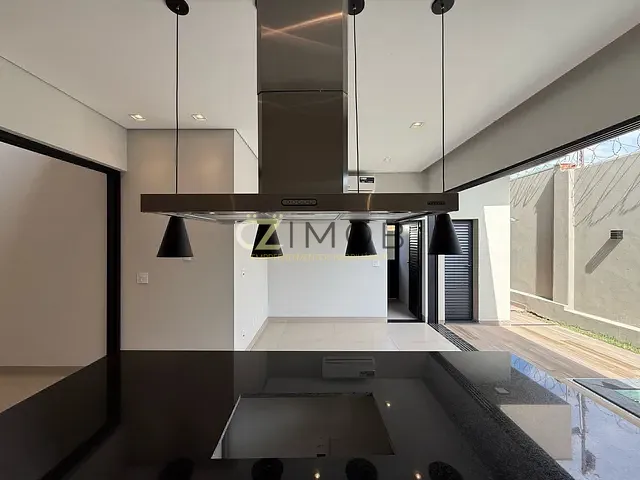 Casa com 250m² 3 quartos e 4 banheiros, à venda, no bairro Jardim Valencia em Ribeirão Preto
