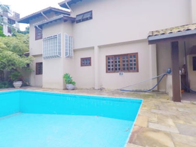 Casa à venda 4 Quartos, 3 Suites, 5 Vagas, 640M², Santa Maria, São Caetano do Sul - SP