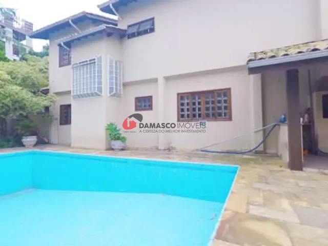 Casa com 640m² 4 quartos e 1 banheiro, à venda, no bairro Santa Maria em São Caetano do Sul