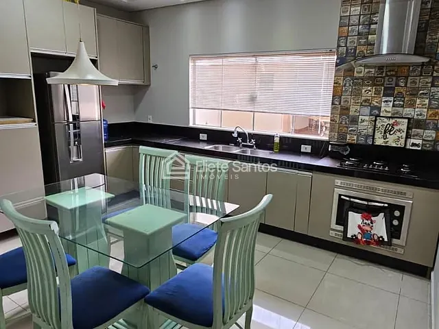 Casa com 150m² 2 quartos e 4 banheiros, à venda, no bairro Parque Residencial Jaguari em Americana