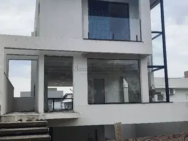 Casa com 297m² 3 quartos e 4 banheiros, à venda, no bairro Pitas em Cotia