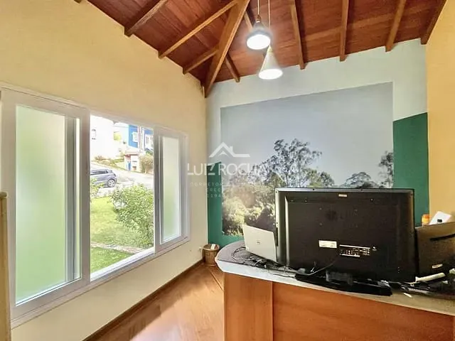 Casa com 720m² 4 quartos e 6 banheiros, à venda, no bairro CONDOMINIO VILA VERDE em Itapevi
