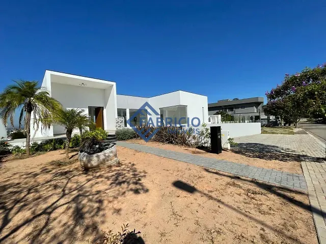 Casa com 1200m² 4 quartos e 8 banheiros, à venda, no bairro Condomínio Delle Stelle em Louveira