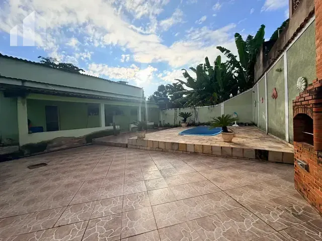 Casa com 500m² 2 quartos e 2 banheiros, à venda, no bairro Engenho Pequeno em Nova Iguaçu