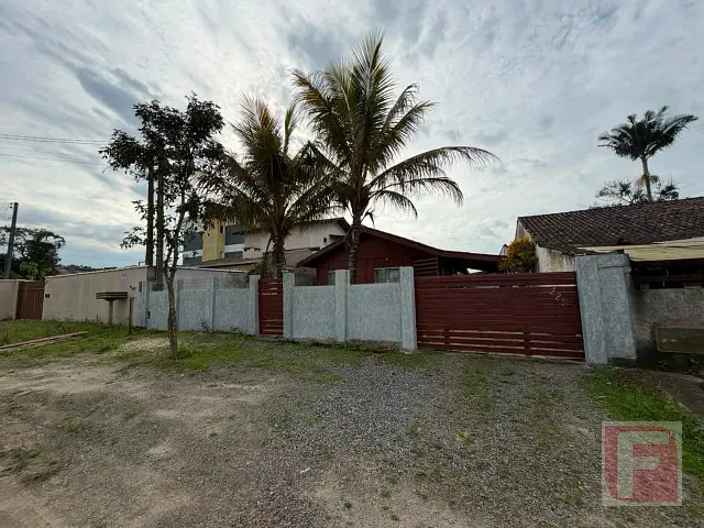 Casa 3 quartos e 1 banheiro, à venda, no bairro Continental em Itapoá