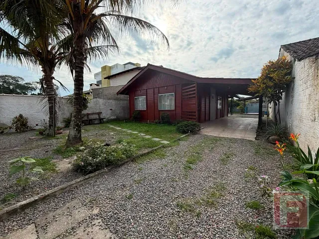 Casa 3 quartos e 1 banheiro, à venda, no bairro Continental em Itapoá