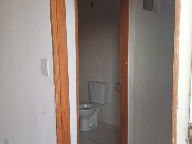 Casa 2 quartos e 1 banheiro, para alugar, no bairro Terra Baixa em Araçariguama