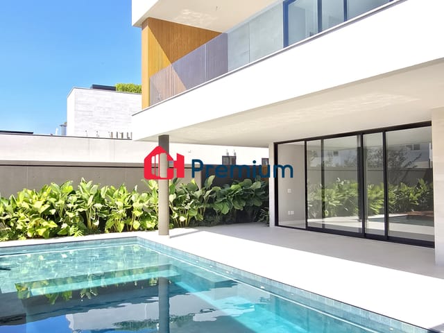 Casa 5 quartos e 8 banheiros, à venda, no bairro Barra da Tijuca em Rio de Janeiro