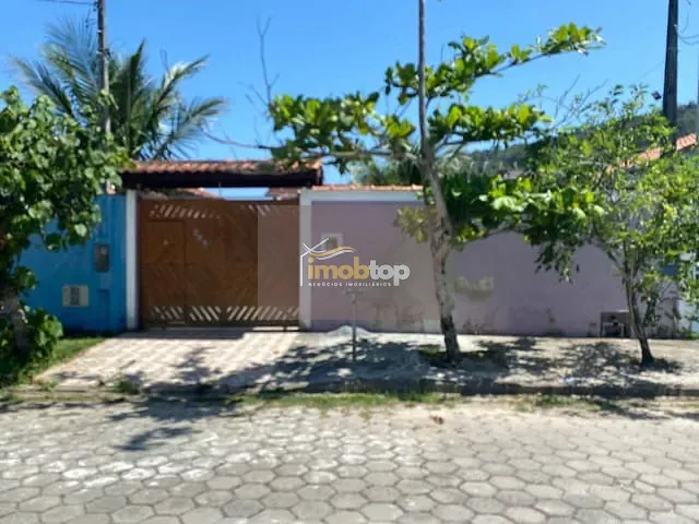 Casa com 300m² 2 quartos e 2 banheiros, à venda, no bairro Jardim do Sol em Caraguatatuba