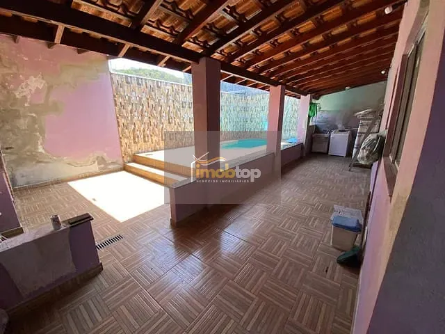 Casa com 300m² 2 quartos e 2 banheiros, à venda, no bairro Jardim do Sol em Caraguatatuba