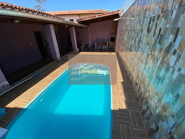 Casa com 300m² 2 quartos e 2 banheiros, à venda, no bairro Jardim do Sol em Caraguatatuba