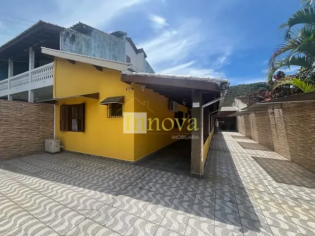 Casa com 250m² 2 quartos e 1 banheiro, à venda, no bairro Sumaré em Caraguatatuba
