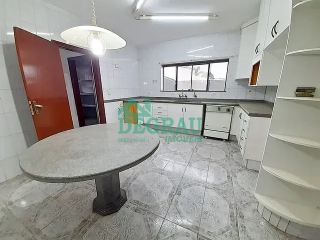 Casa 5 quartos e 2 banheiros, à venda, no bairro Vila Ophélia em Itapeva