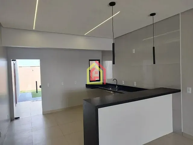 Casa com 250m² 3 quartos e 3 banheiros, à venda ou para alugar, no bairro Mirante Riviera em Marabá