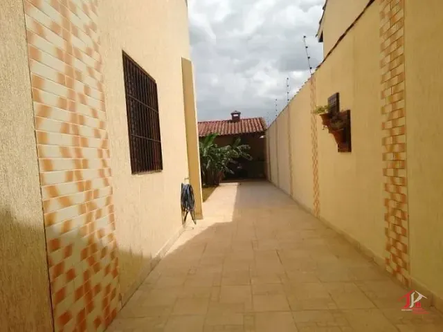 Casa 3 quartos e 5 banheiros, à venda, no bairro Cibratel II em Itanhaém
