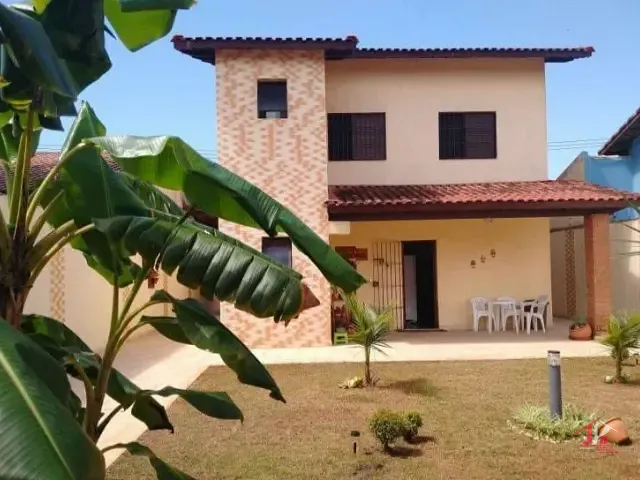 Casa 3 quartos e 5 banheiros, à venda, no bairro Cibratel II em Itanhaém