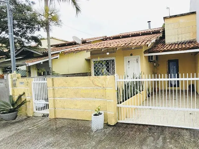 Casa com 150m² 3 quartos e 1 banheiro, à venda, no bairro São Francisco de Assis em Camboriú