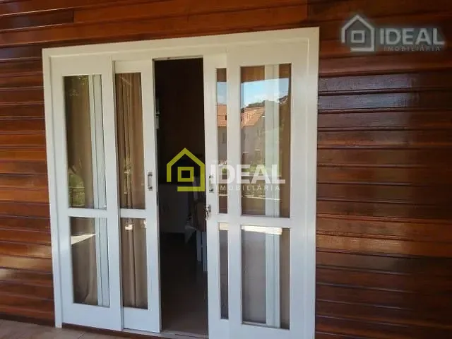 Casa 5 quartos e 4 banheiros, à venda, no bairro Loteamento Sabiá em Machadinho