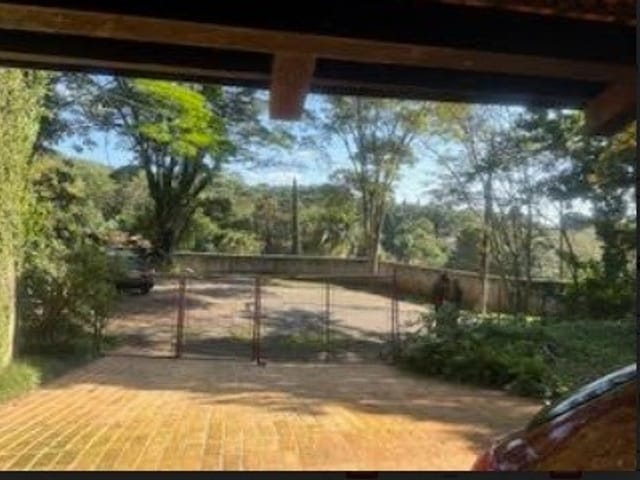 Casa com 700m² 3 quartos e 5 banheiros, à venda, no bairro Águas da Fazendinha em Carapicuíba