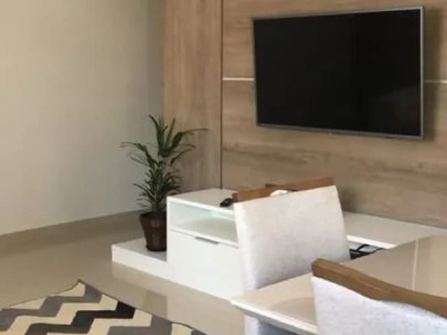 EXCELENTE CASA NO VILLA BRANCA