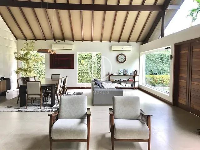 Casa com 1661m² 4 quartos e 7 banheiros, à venda, no bairro Barra da Tijuca em Rio de Janeiro
