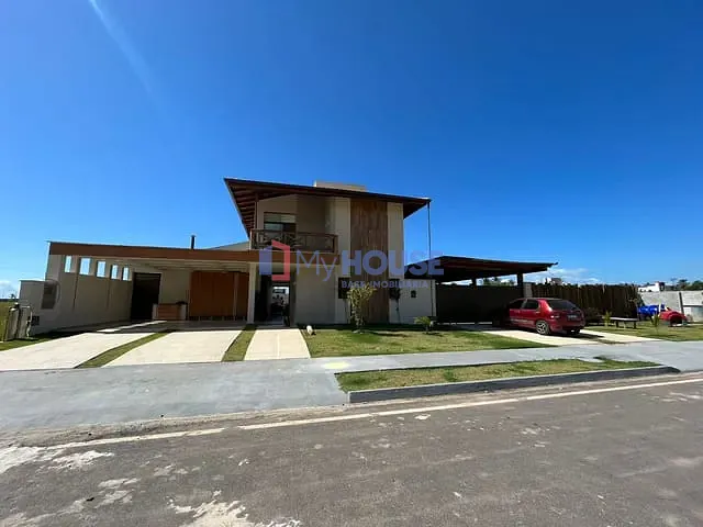 Casa com 950m² 5 quartos e 6 banheiros, à venda, no bairro Jardim Atlântico em Ilhéus