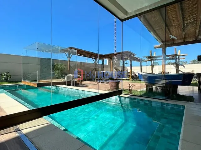 Casa com 950m² 5 quartos e 6 banheiros, à venda, no bairro Jardim Atlântico em Ilhéus