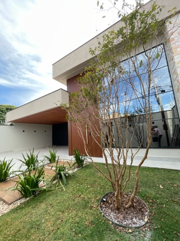 Casa com 397m² 4 quartos e 1 banheiro, à venda, no bairro Jardim Europa em Goiânia