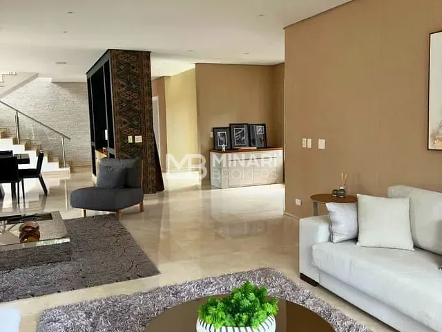 Casa com 738m² 4 quartos e 6 banheiros, para alugar, no bairro Alphaville em Santana de Parnaíba