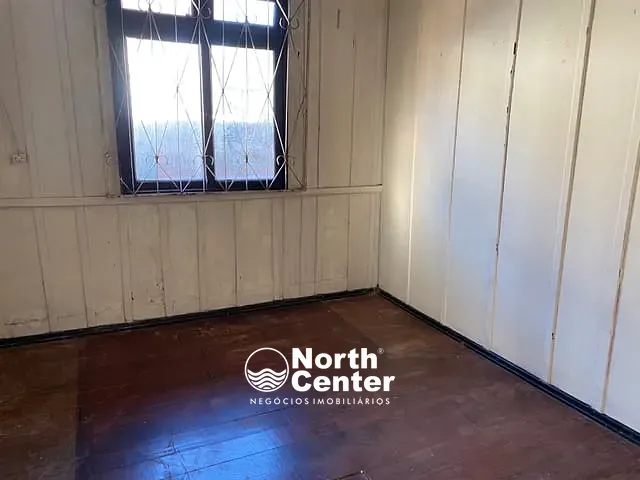 Casa com 400m² 3 quartos e 1 banheiro, à venda, no bairro Centro em Balneário Barra do Sul