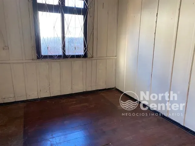 Casa com 400m² 3 quartos e 1 banheiro, à venda, no bairro Centro em Balneário Barra do Sul