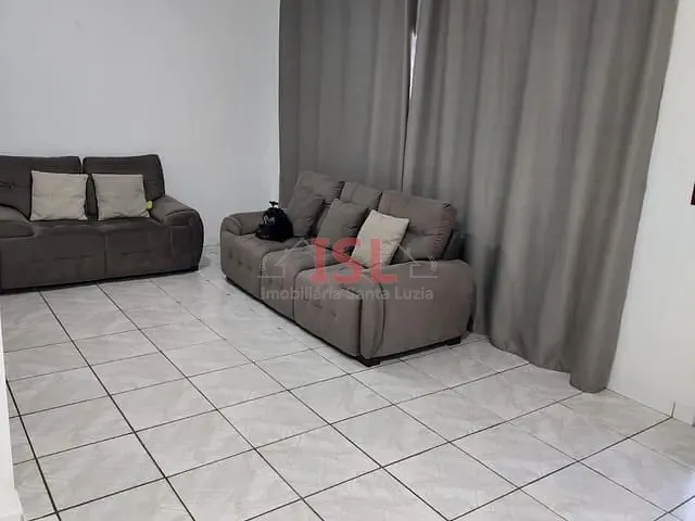 Casa com 300m² 3 quartos e 2 banheiros, à venda, no bairro Parque Camboriú em Campinas