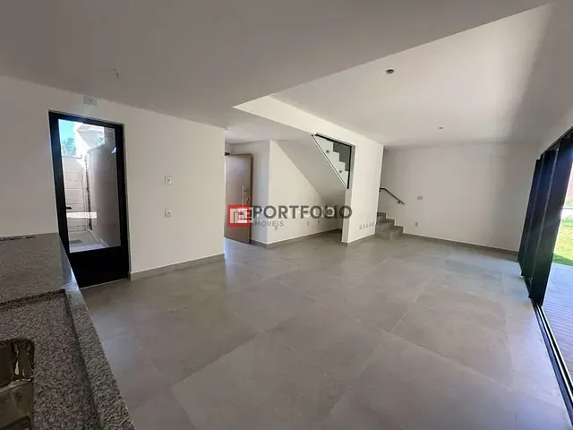 Casa com 310m² 4 quartos e 3 banheiros, à venda, no bairro Jardins Marselha em Aparecida de Goiânia