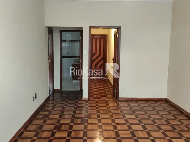 Apartamento 3 quartos e 2 banheiros, para alugar, no bairro São Cristóvão em Rio de Janeiro