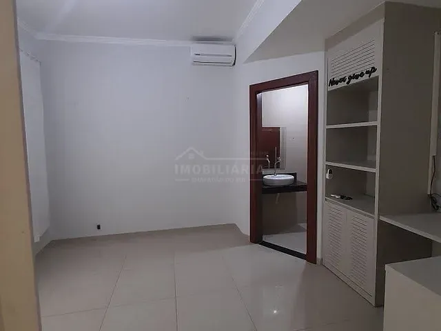 Casa 3 quartos e 2 banheiros, à venda, no bairro CENTRO em Chapadão do Sul