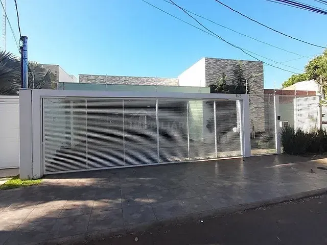 Casa 3 quartos e 2 banheiros, à venda, no bairro CENTRO em Chapadão do Sul