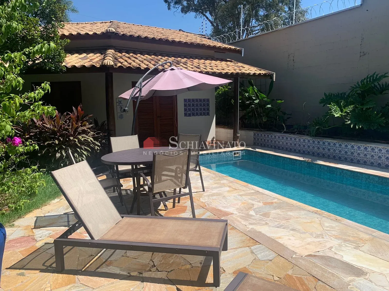 Casa, 4 quartos, 950 m² - Foto 1